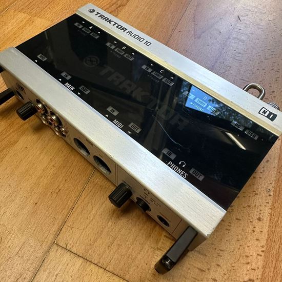 Immagine di SCHEDA AUDIO TRAKTOR AUDIO 10 (USATA)