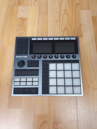 Immagine di Maschine + (esposizione con bag e decksaver)