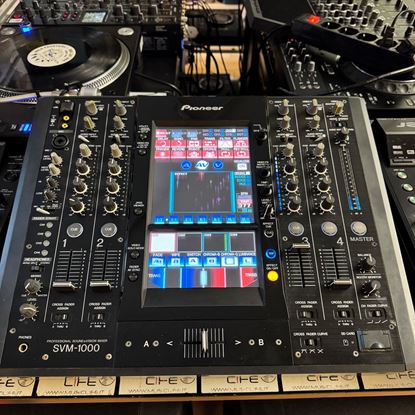 Immagine di console Dvj X1 + Mixer Svm-1000 (usata)