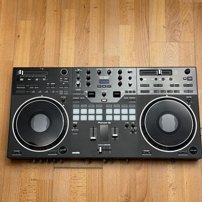 Immagine di DDJ-REV7 (esposizione)