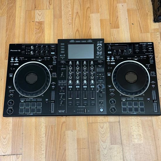 Immagine di XDJ-XZ (esposizione)